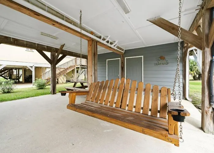 Holiday home Take It Ez By Youngs Suncoast *